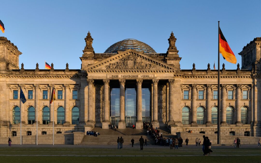 Reichstagsgebäude (Berlin) Kurz Vor Herbstlichem Sonnenuntergang