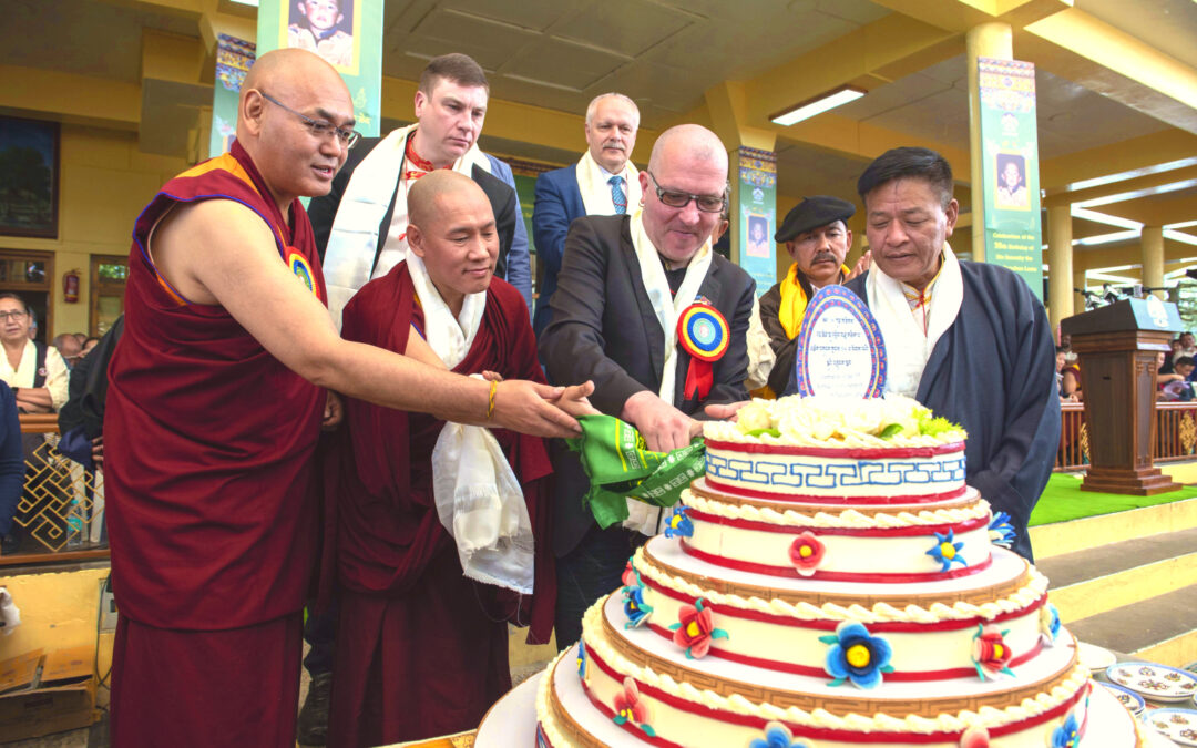 Geburtstagstorte Für Panchen Lama 2 Tenzin Jigme Taydeh CTA