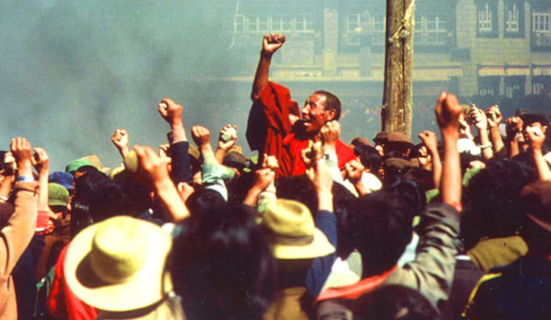 1987 Monkprotestintibet Lhasa 1200×628 John Ackerly