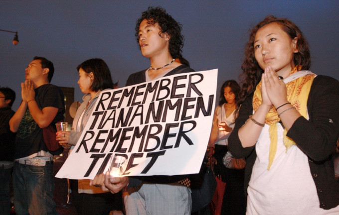 Remember Tiananmen 680×432 Remember Tibet NYC 2009 SFT HQ CC BY 2.0