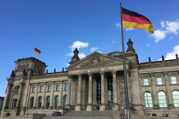 Reichstag 600×400 Padaguan CC BY SA 4.0