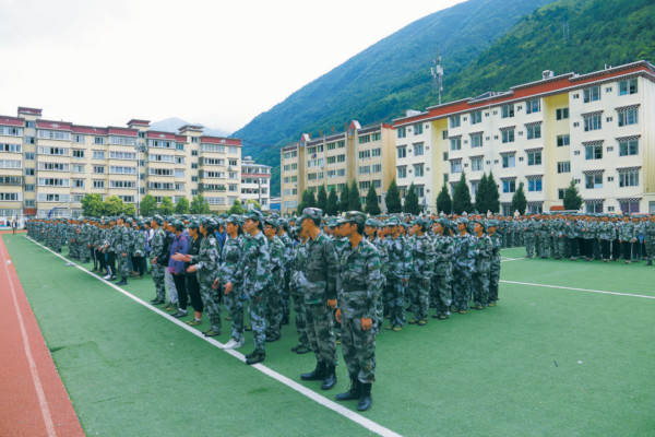 Militärtraining Kangding Oberschule 2021 600×400 Kbcmw.com